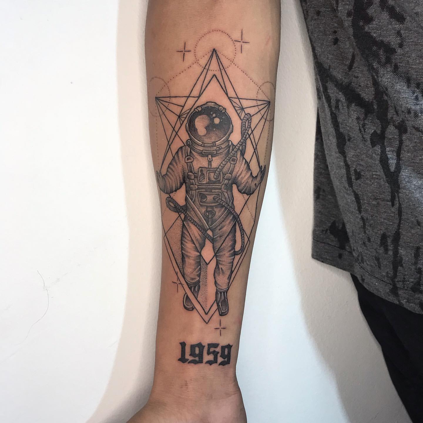 101 Best Astronaut Tattoo Ideas You Amp 39 Ll Have To See To Believe Outsons 101 Best Astronaut Tattoo Ideas You Amp 39 Ll Have To See To Believe Outsons