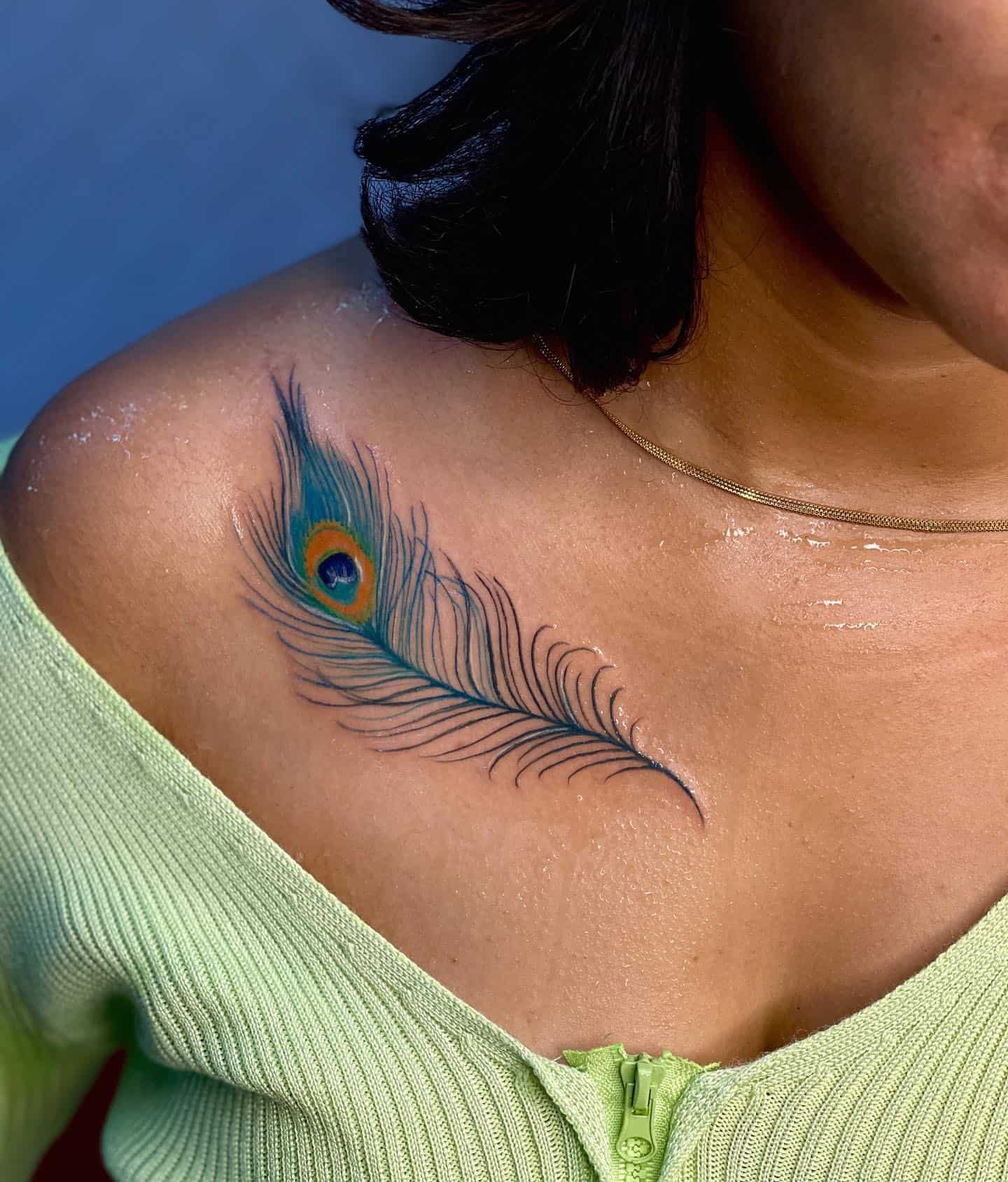 31 Stunning Feather Tattoo Ideas For Females You Ll Love
