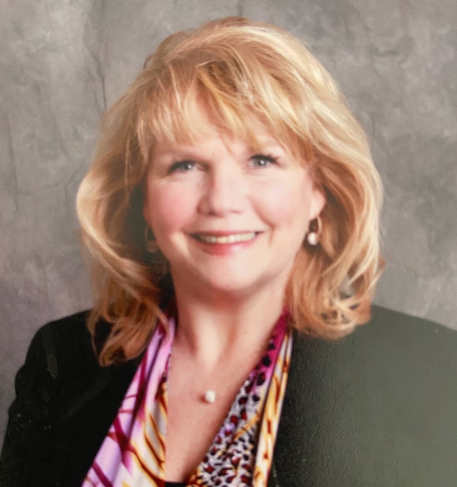 Carpenter President College Vs Traditional College: Which Path Wins