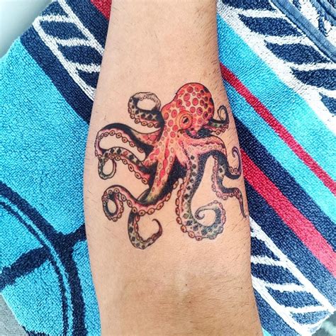 Giant Octopus Tattoo Designs Giant Octopus Tattoo Designs
