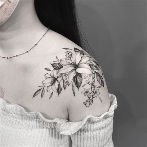 Pin By Sierra Toscano On Tattoos Flower Tattoo Shoulder Lily Tattoo Pin By Sierra Toscano On Tattoos Flower Tattoo Shoulder Lily Tattoo