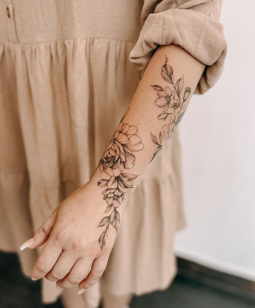 Tattoo Designs Women Wrist